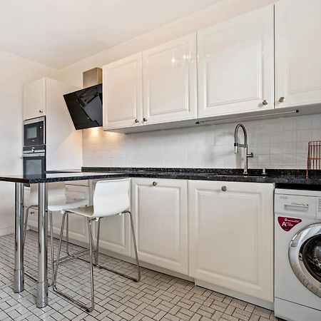 Stylish 2Br Apt In Limpertsberg, Near City Center Люксембург Екстер'єр фото